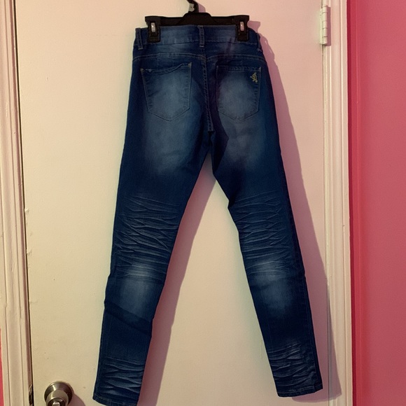 VIPJEANS Size 3 - Picture 2 of 3